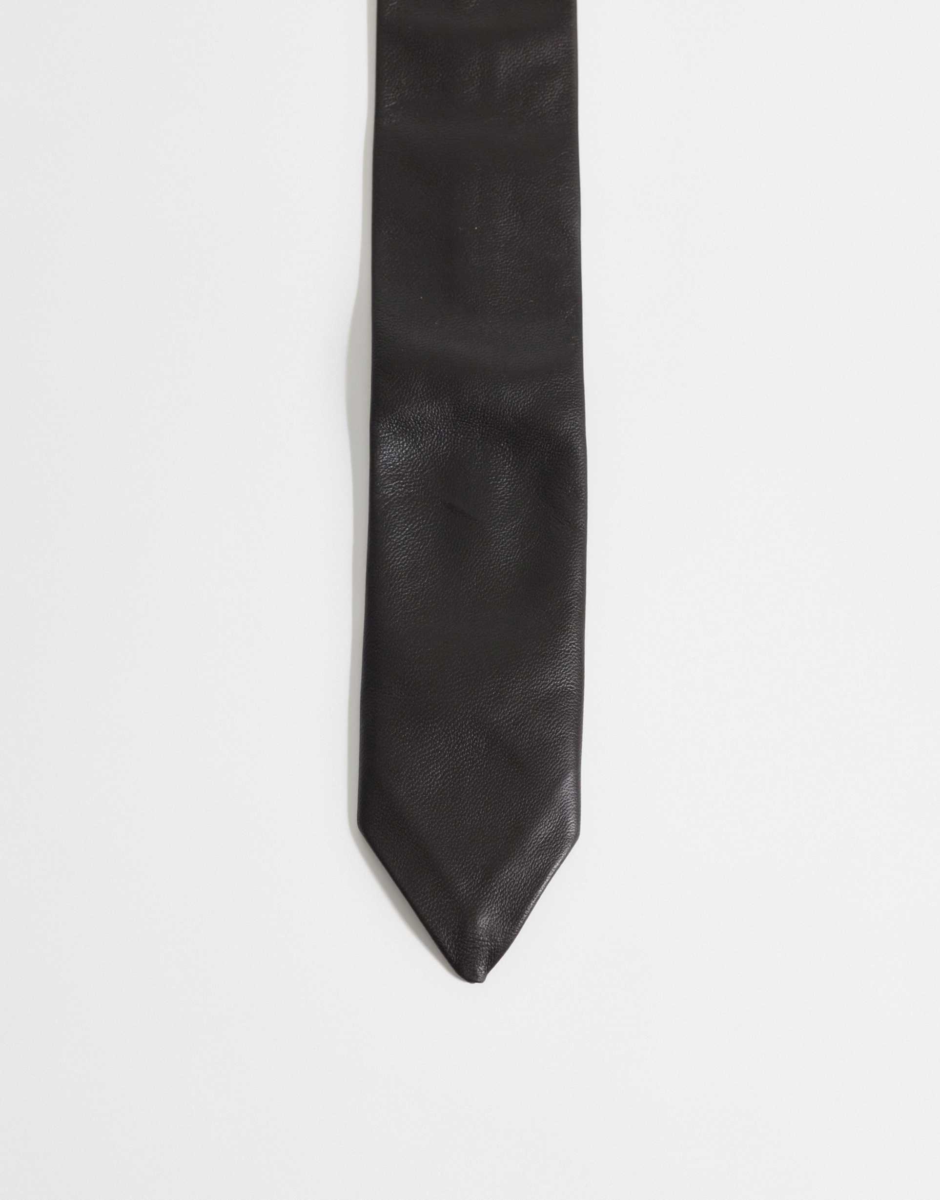 ASOS DESIGN leather slim tie in chocolate, 1 of 3