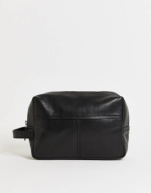  leather washbag in black 
