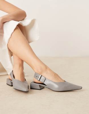  Ledge premium leather slingback 