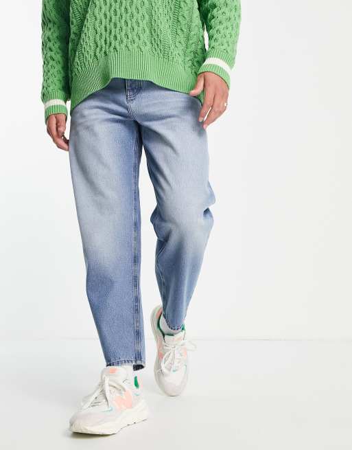 ASOS DESIGN – Legere Karottenjeans in Mittelblau 