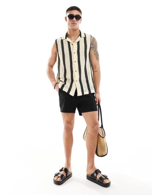 ASOS DESIGN – Legeres, ärmelloses Hemd mit Reverskragen und gehäkelten Streifen in Schwarz und Weiß 