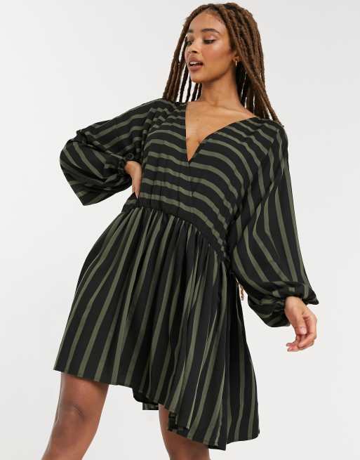 ASOS DESIGN – Legeres Mini-Hängerkleid in Oversize-Passform, khaki/schwarz gestreift