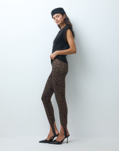 ASOS DESIGN legging de sastre con detalle de estribo y estampado de leopardo - view 1