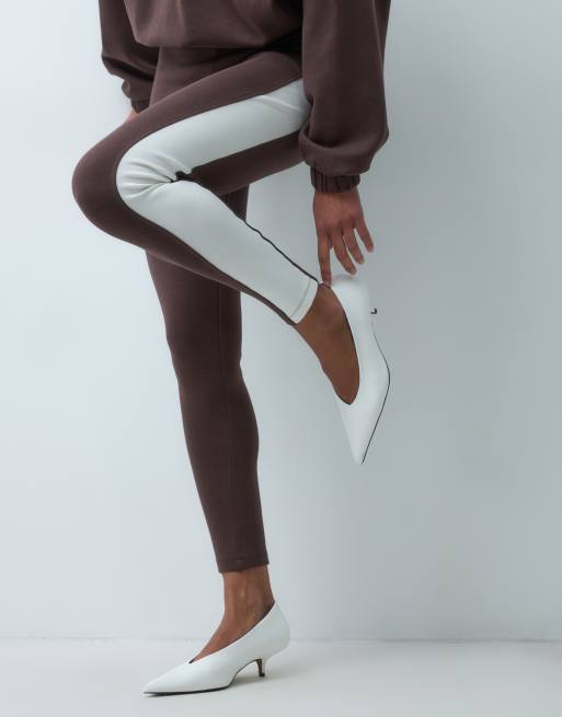 ASOS DESIGN legging with side panel detail in brown and cream, 2 of 5