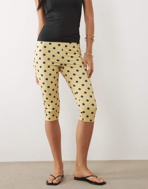 ASOS DESIGN - leggings capri de punto a lunares amarillos, 5 de 5