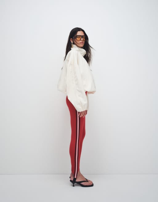 ASOS DESIGN - Leggings rojos estilo fuseau con raya lateral en contraste, 2 de 7