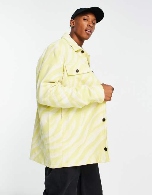 ASOS DESIGN – Leichte Oversize-Hemdjacke in Gelb mit Zebramuster