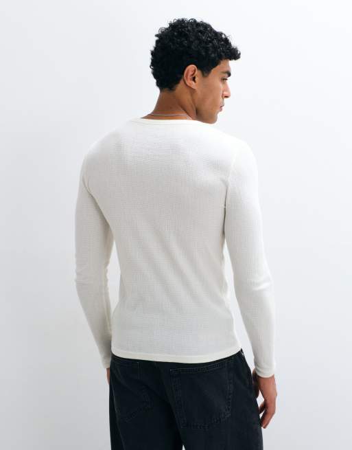 ASOS DESIGN leichtes Longsleeve im Muscle Fit mit Henley-Ausschnitt in Creme mit Struktur, 5 von 5
