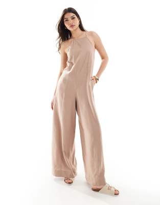 ASOS DESIGN - Leinen-Jumpsuit in Mandelbraun mit Racer-Ausschnitt und Kreuzschraffur-Neutral