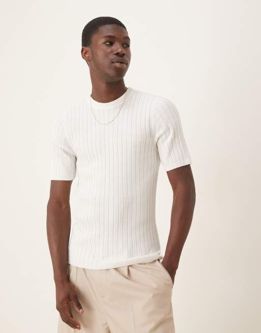 ASOS DESIGN – Lekki dzianinowy T-shirt o kroju podkreślającym sylwetkę w białym kolorze