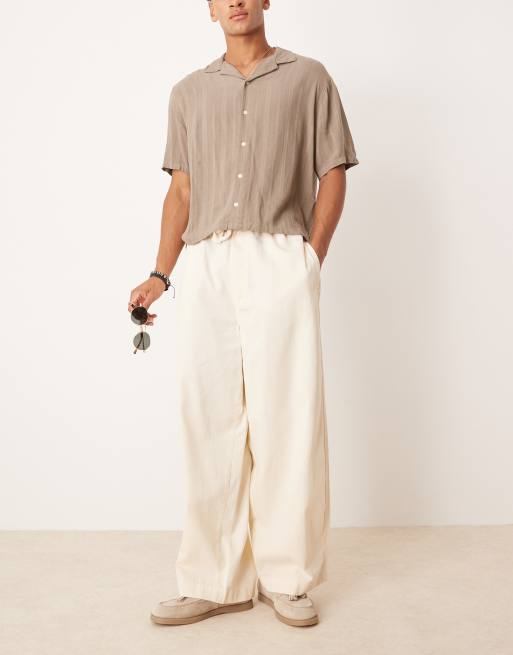 ASOS DESIGN – Lekkie luźne spodnie w kolorze ecru we wzór w jodełkę, 2 z 5