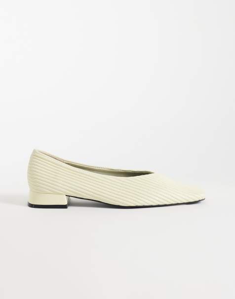 ASOS DESIGN Lemonade chisel toe ruched ballets in buttermilk - view 1