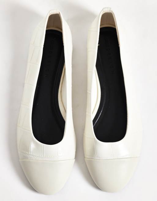 ASOS DESIGN Leon bailarinas con puntera en blanco roto, 2 de 4