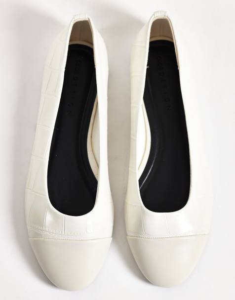 ASOS DESIGN Leon ballerina's met neuskap in gebroken wit - view 1