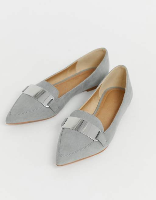 Grey flat pointed store shoes