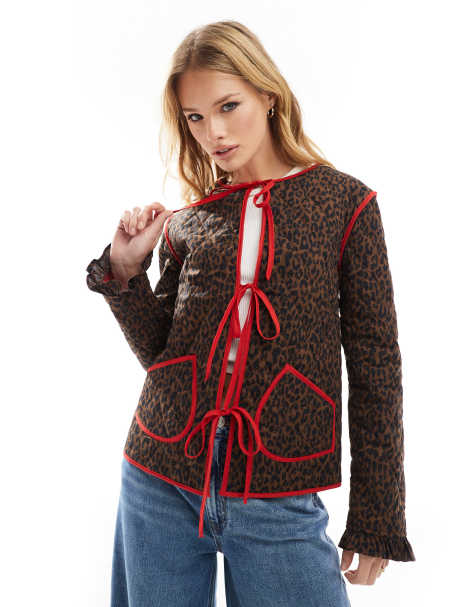 ASOS DESIGN – Leopardmönstrad, quiltad jacka med kontrastfärgade kantband - view 1