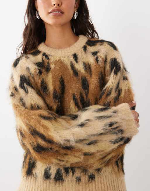 ASOS DESIGN leopardmönstrad tröja med rund halsringning i brun borstad kvalitet, 3 av 4