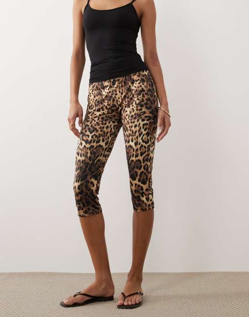 ASOS DESIGN – Leopardmönstrade caprileggings, 2 av 5