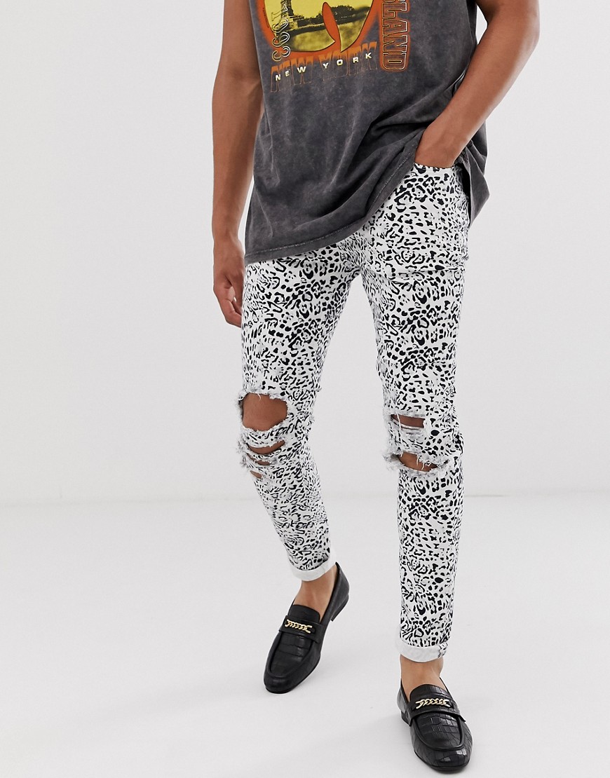 ASOS DESIGN – Leopardmönstrade superskinny jeans med revor-Vit