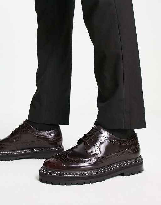 ASOS DESIGN - Leren brogues met dikke zool in bordeauxrood