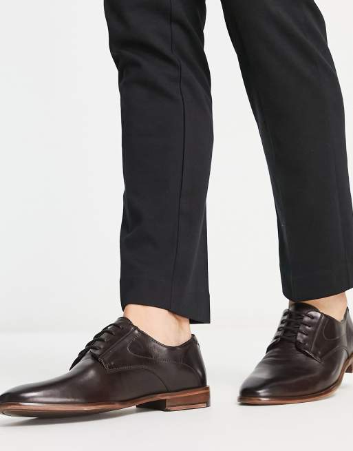 ASOS DESIGN Leren derby schoenen met veters in bruin ASOS