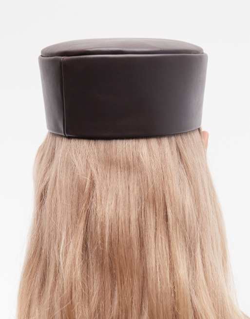 ASOS DESIGN - Leren hoedje in chocoladebruin, 2 van 3