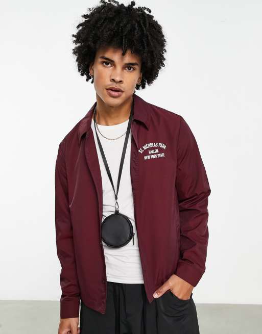 ASOS DESIGN - Let college-coach-jakke med print bagpå i rød, 2 af 4