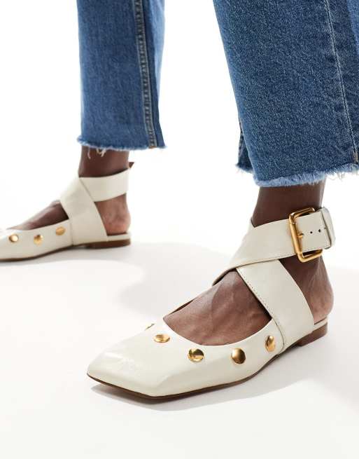 ASOS DESIGN - Level - Premium leren ballerina's met studs in gebroken wit