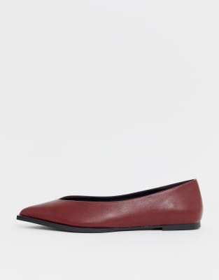 low vamp ballet flats