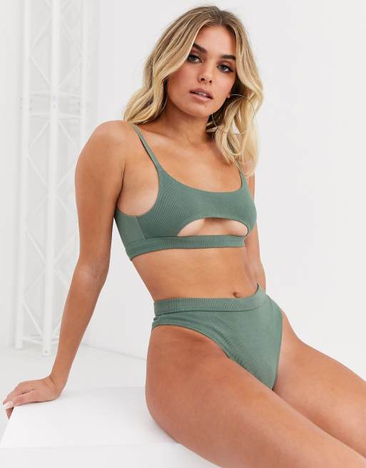 ASOS DESIGN – Allonia – Nahtloses Bralette mit Underboob-Ausschnitt und Slip  mit hohem Bund