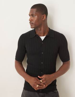 lightweight knit ribbed button up polo in black