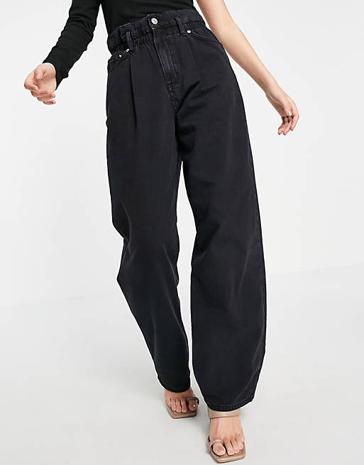 Women lightweight paperbag waist jeans in washed black 