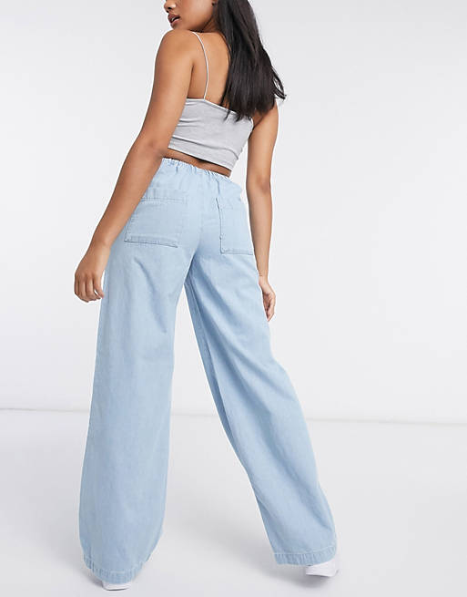 Jeans lightweight pull on jeans in lightwash 