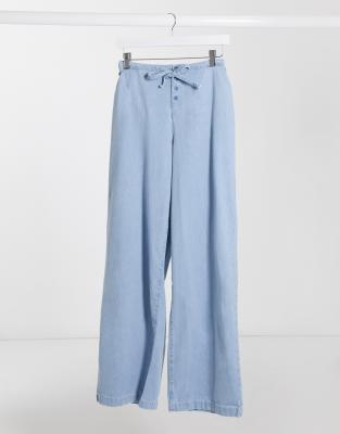 lightweight pull on jeans