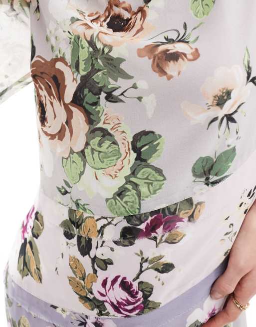 ASOS DESIGN – Lila blommig midiklänning med hög krage, 3/4-långa ärmar och slits, 3 av 4