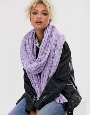 ASOS DESIGN – Lila, kabelstickad scarf med tofsar