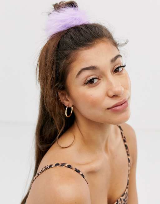 ASOS DESIGN – Lila stor hårknutshållare i fuskpäls