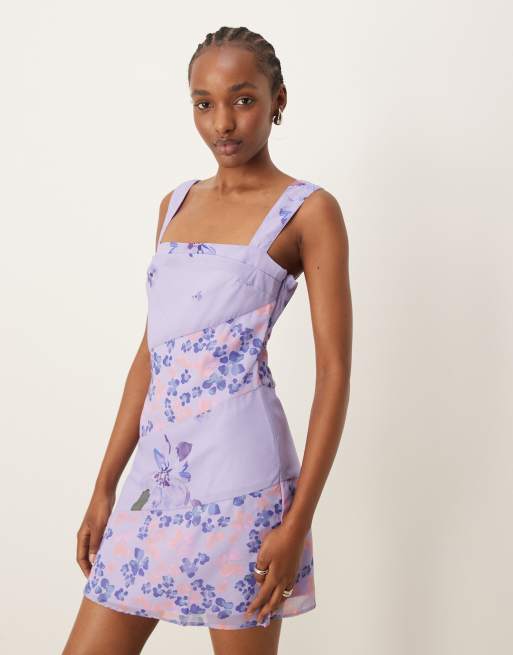 ASOS DESIGN – Lila, veckad miniklänning i chiffong med fyrkantig halsringning och blommigt mönster