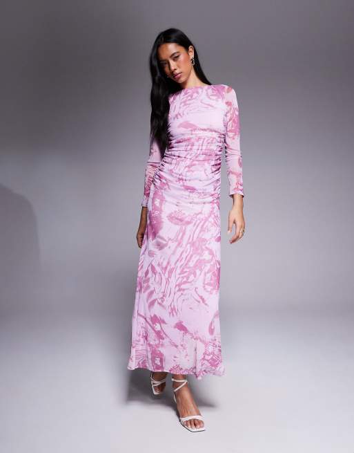 ASOS DESIGN – Liliowa marszczona siateczkowa sukienka maxi z długimi rękawami we wzór ombre