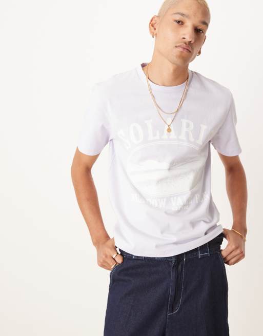 ASOS DESIGN - Lilla T-shirt med print på brystet i kraftigt stof på 240 gsm i firkantet pasform