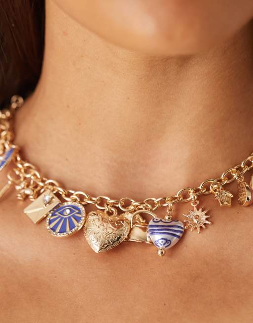 ASOS DESIGN – Limited Edition – Guldfärgat, kort halsband med blandade, stora berlocker, 2 av 3