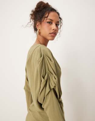 ASOS DESIGN LINEN ASYM FALLEN SHOULDER LONG SLEEVE MIDI DRESS 