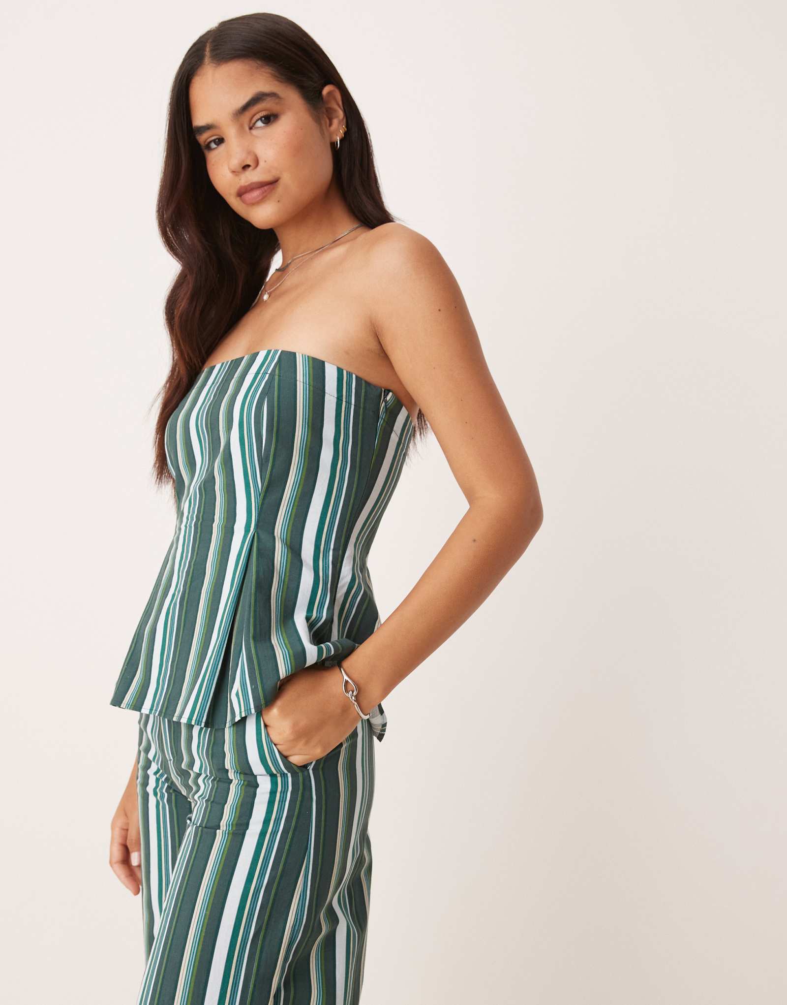 ДИЗАЙНЕРСКИЙ топ-бандо из льняной смеси ASOS с завышенной талией в зеленую полоску - часть комплекта