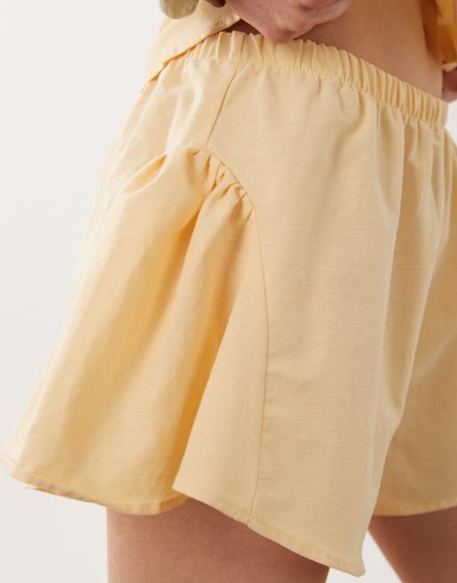 ASOS DESIGN linen blend godet mini shorts in buttermilk, 3 of 5