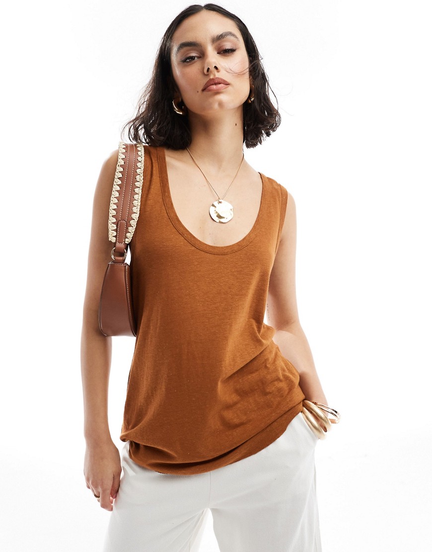 ASOS DESIGN linen blend scoop neck vest in terracotta-Orange