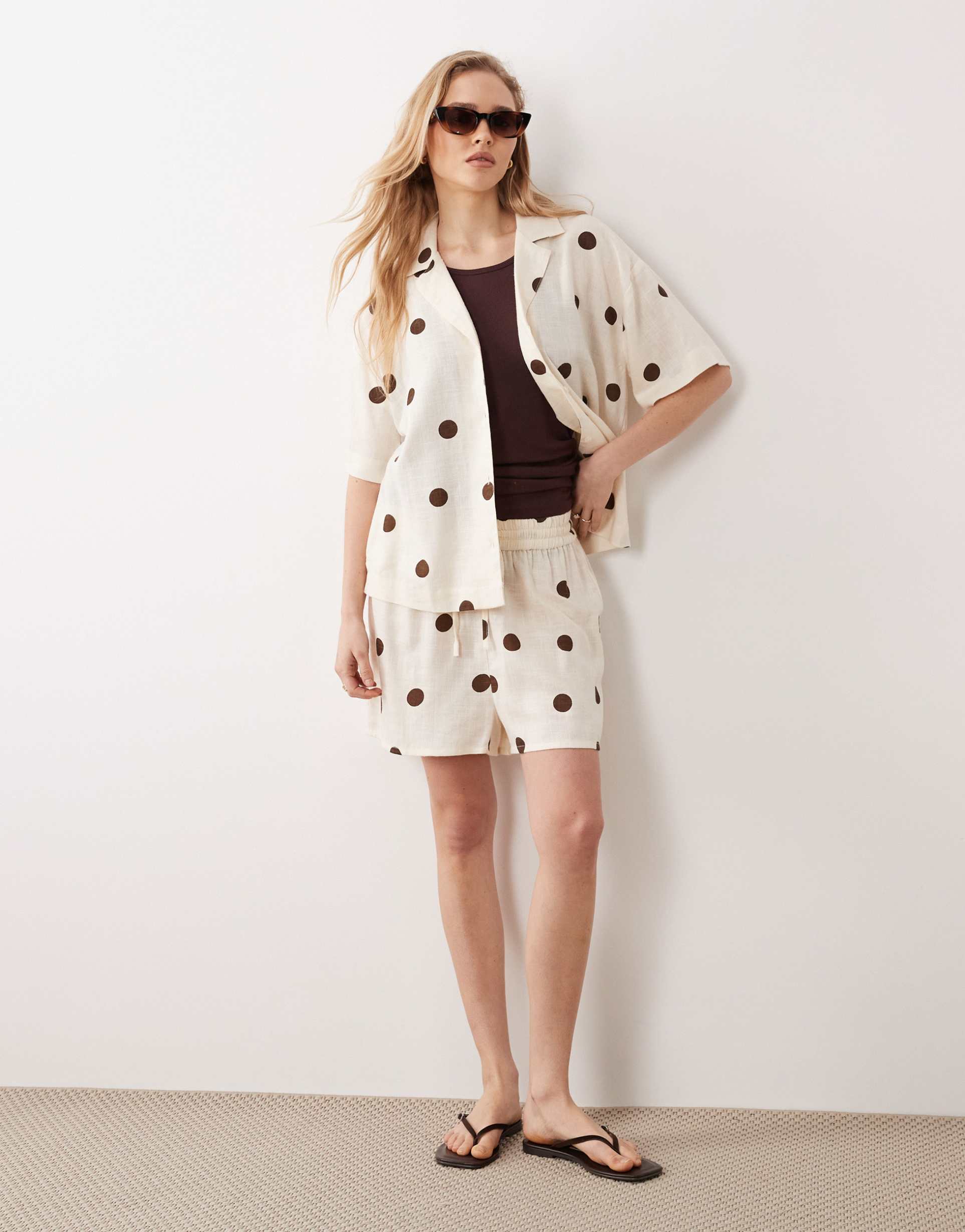 asos design linen blend shorts in polka dots - part of a set