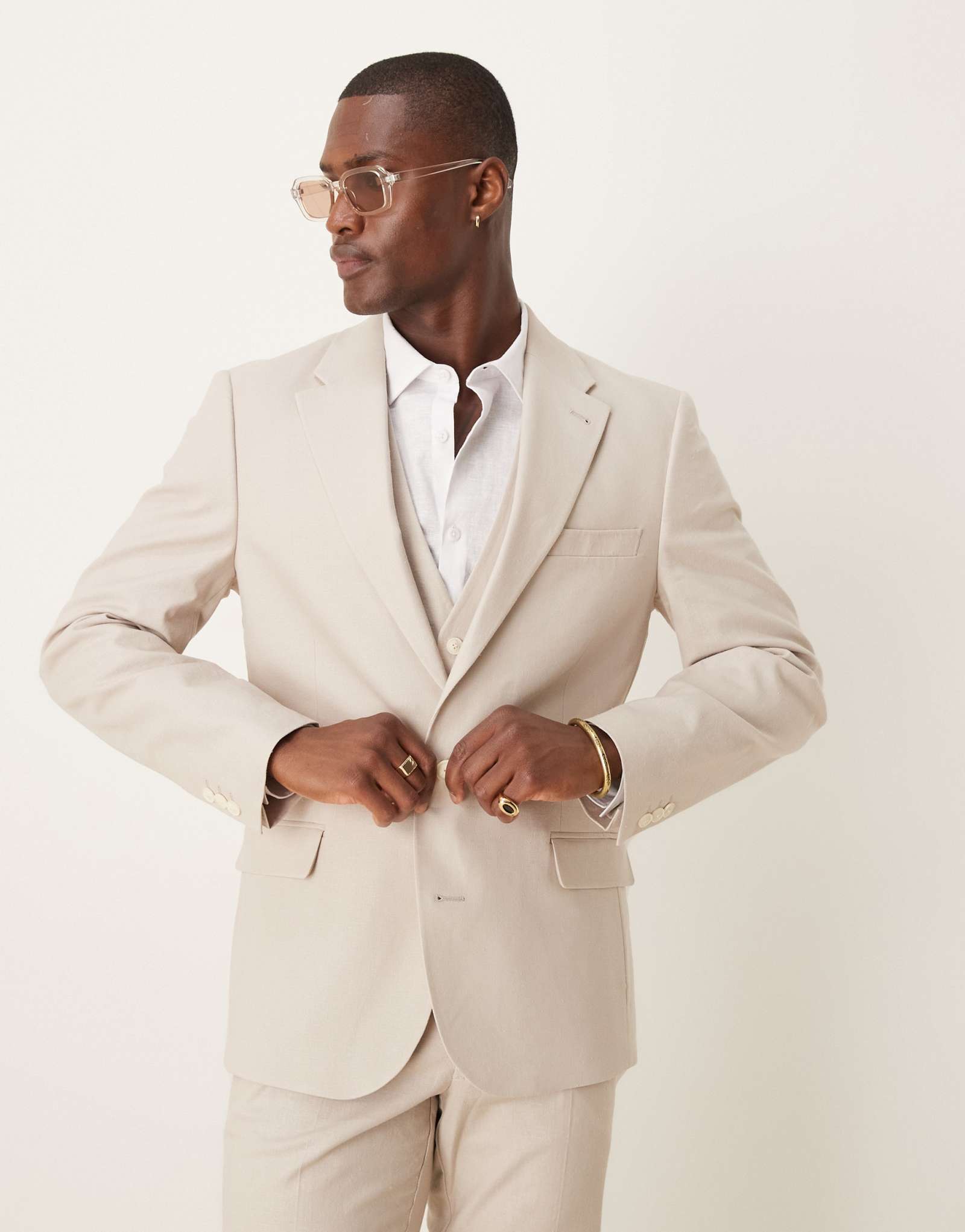 ДИЗАЙНЕРСКИЙ пиджак-скинни из льняной смеси ASOS DESIGN из камня