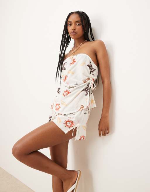 ASOS DESIGN linen blend tie side shorts in holiday print co ord, 2 of 4