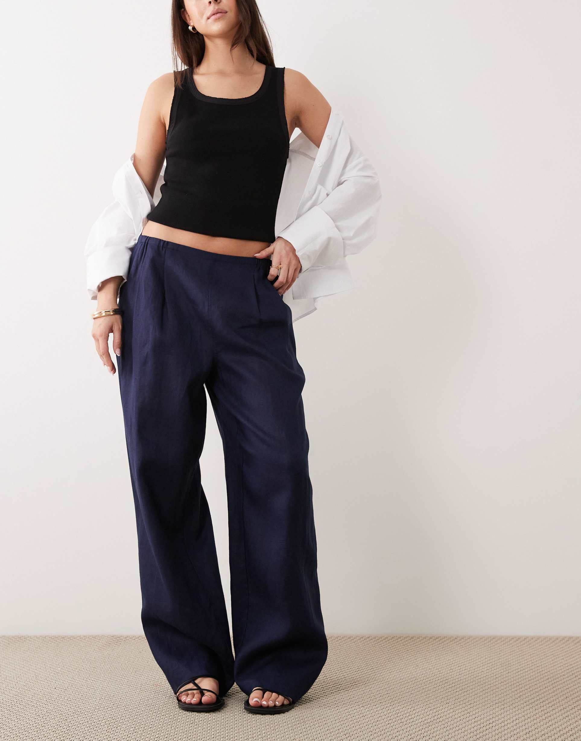 asos design linen blend wide leg pants with pleated detailing in navy