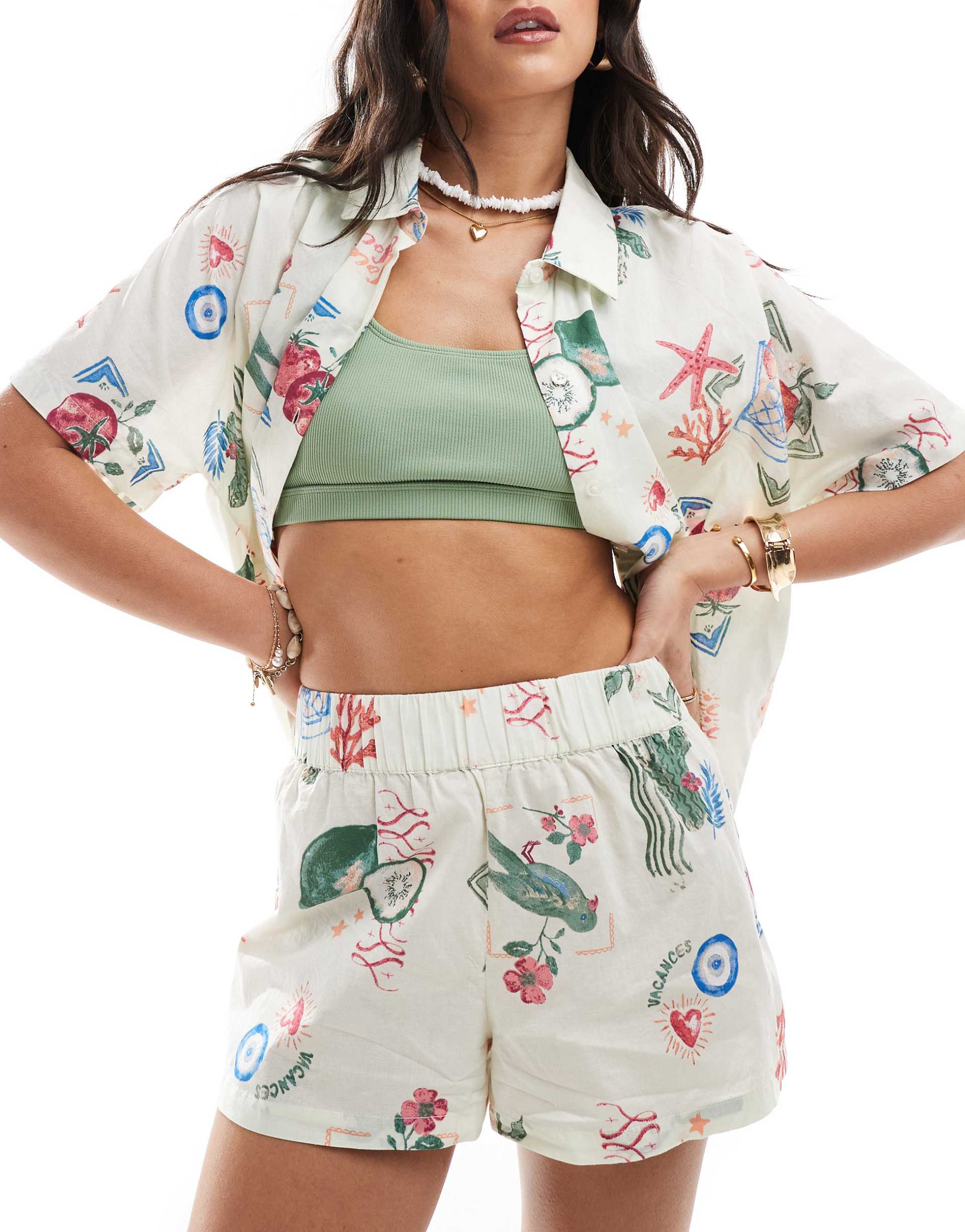 asos design linen look beach shorts in postcard print - part of a set